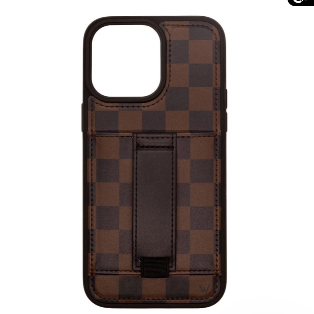 ISO!! I am looking for this walli case for an iPhone 11